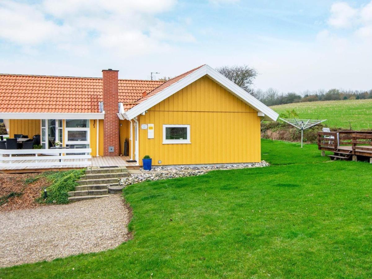 8 Person Holiday Home In Nordborg Oda fotoğraf